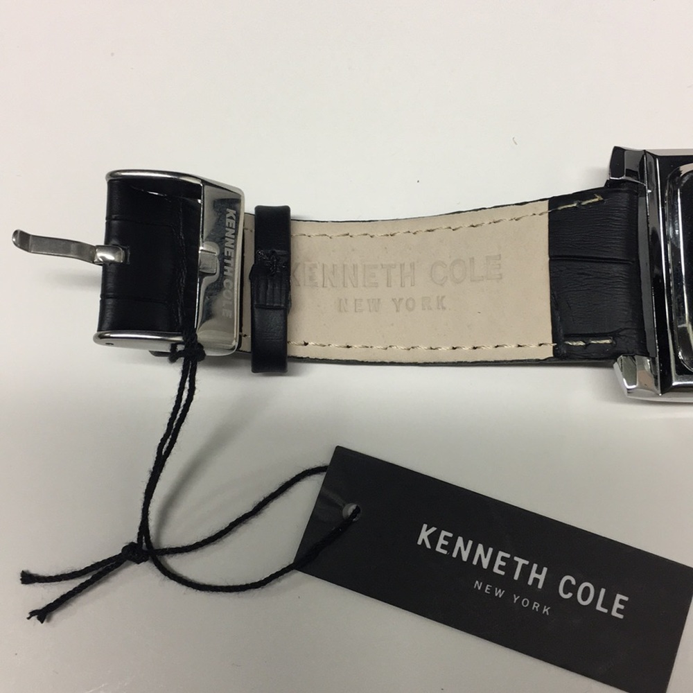 ♨️KENNETH COLE NEW YORK♨️ - Picture 6 of 8